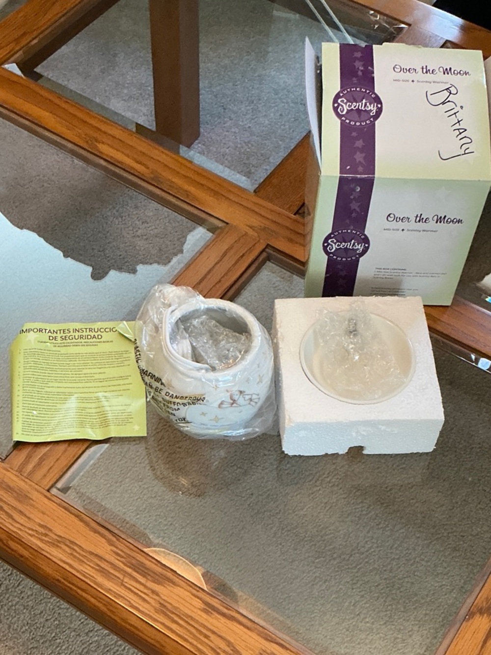 Scentsy Over the Moon Ceramic Wax Warmer in White with Moon Motif - Picture 2 of 7